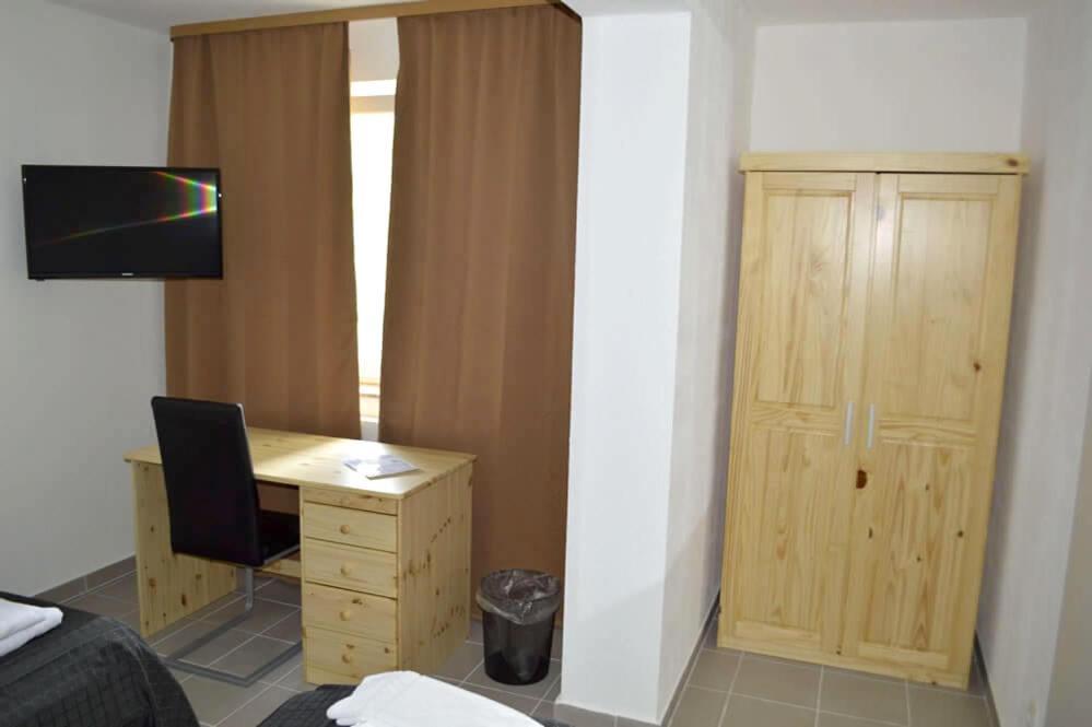 Zwei Raben Pension Mainz Buitenkant foto