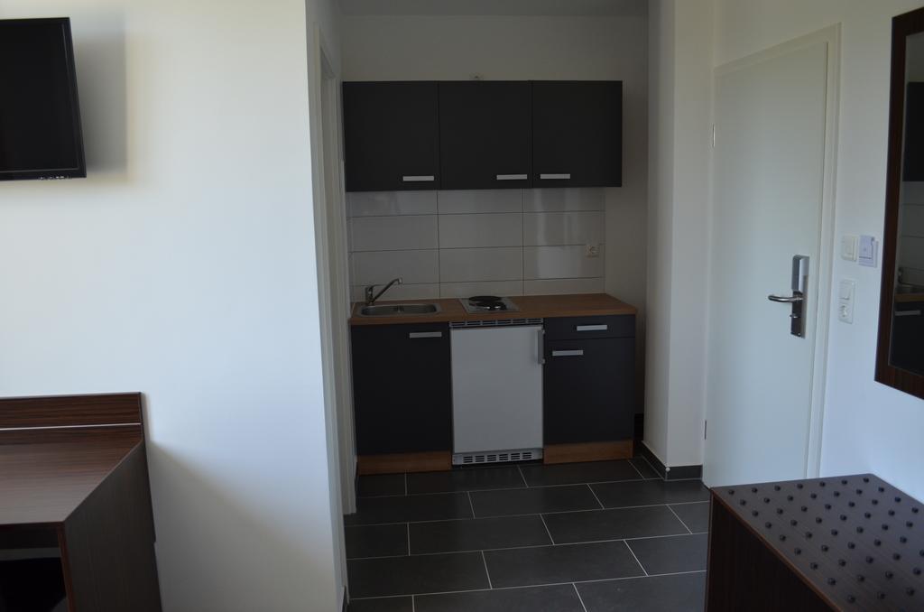 Zwei Raben Pension Mainz Kamer foto