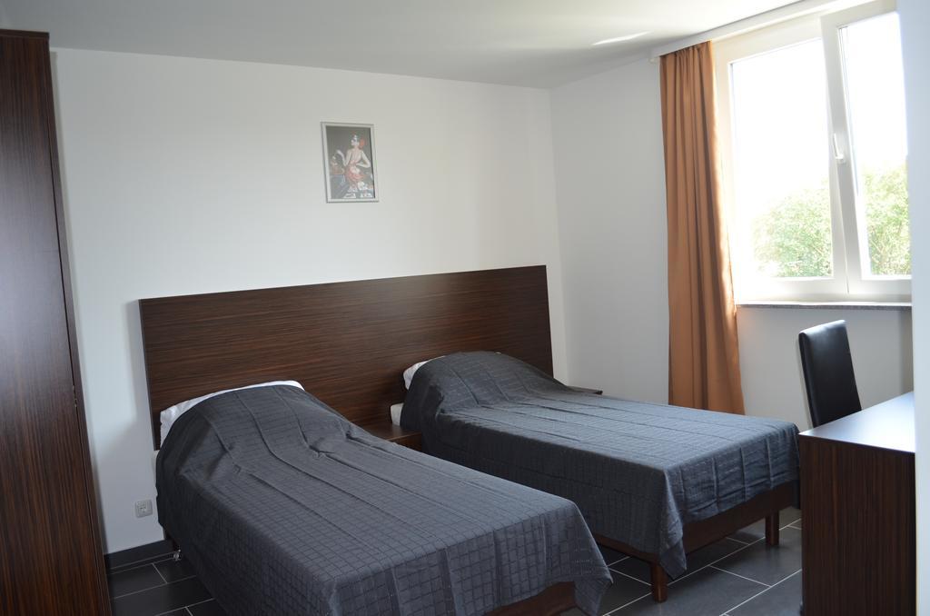 Zwei Raben Pension Mainz Kamer foto