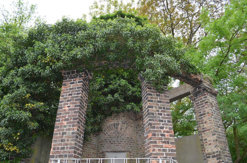 Zwei Raben Pension Mainz Buitenkant foto