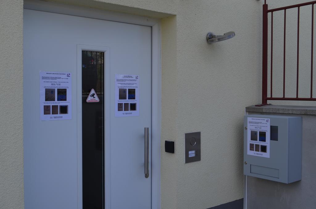 Zwei Raben Pension Mainz Buitenkant foto