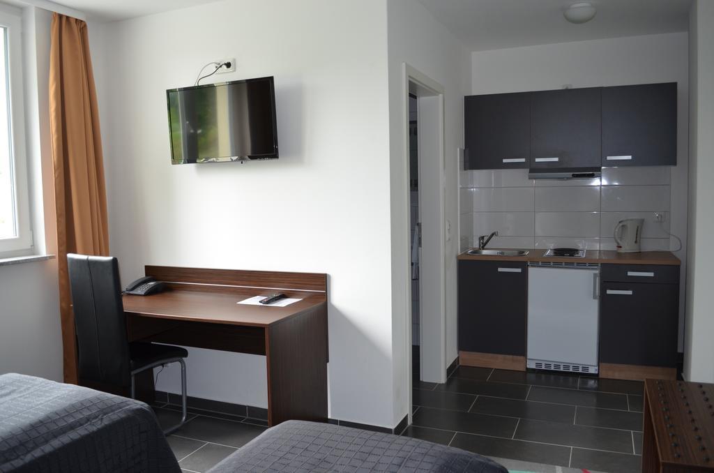 Zwei Raben Pension Mainz Buitenkant foto